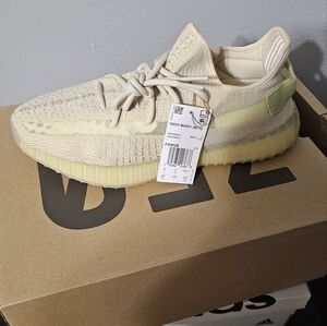 Yeezy 350 size 9.5